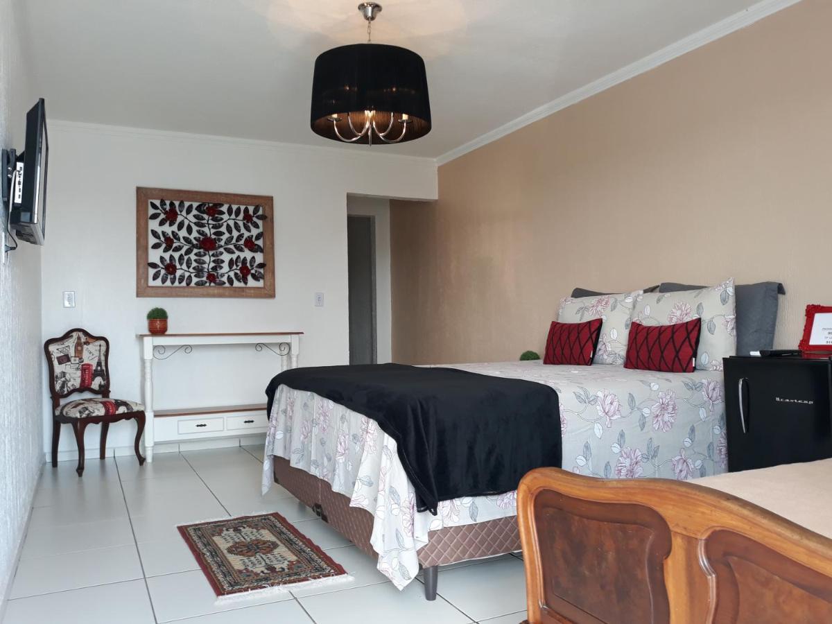 פוז דו איגואסו Pousada Cris Garden Bed&Breakfast מראה חיצוני תמונה